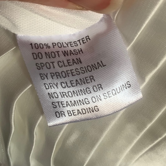 Max Duggal IEENA Pleated Cap Sleeve Satin Midi Gown White Size 10 NWT - Picture 11 of 12